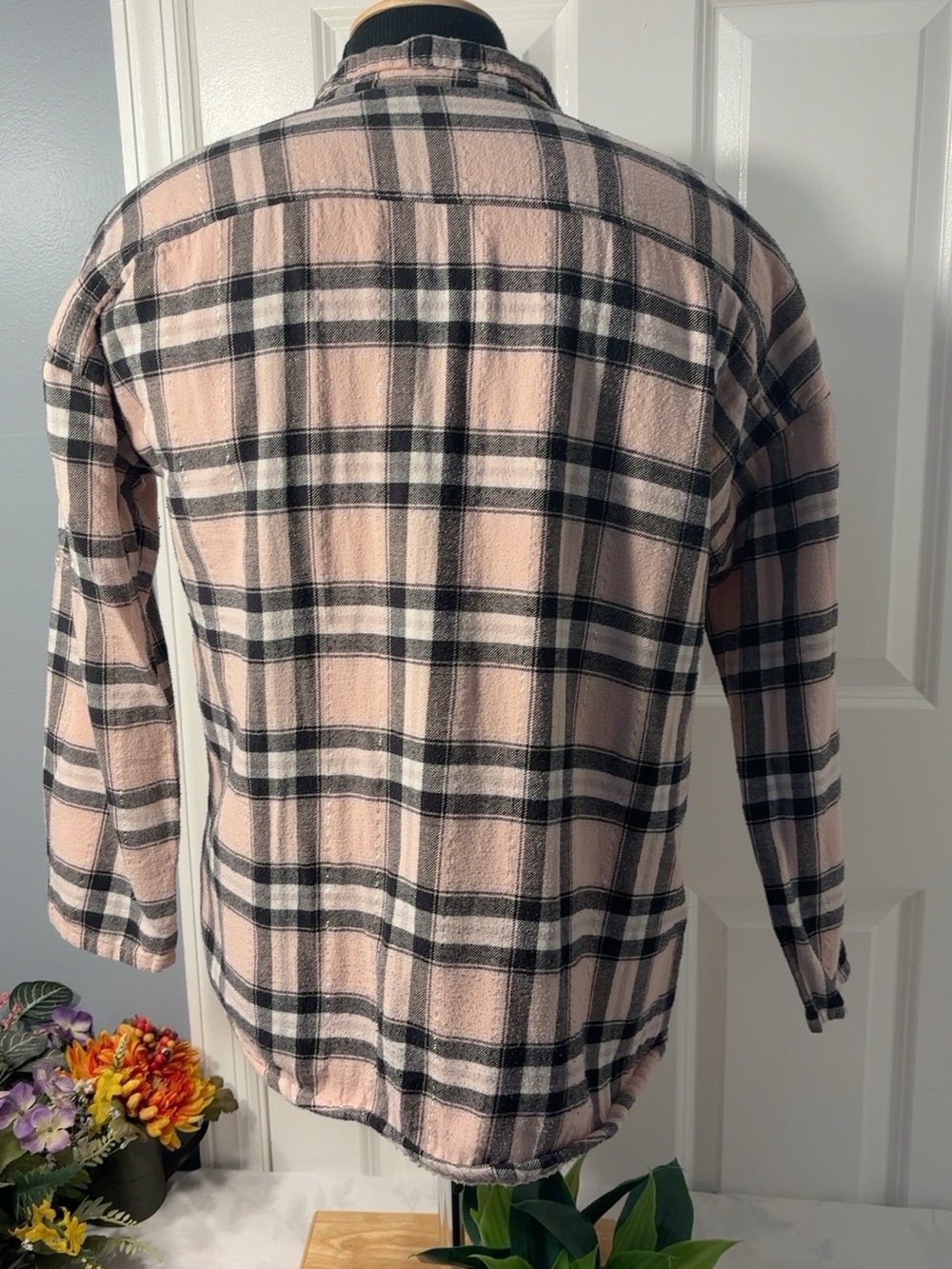 No Boundaries Women’s XL Plaid Cozy Button-Up Shirt Jacket - Picture 3 of 5